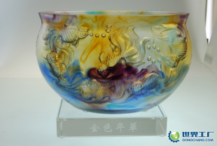 琉璃工艺品「金色年华」 为礼品市场注入艺术灵魂